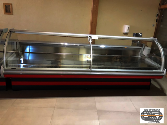 Meuble vitrine froide de boucherie traiteur 3m23