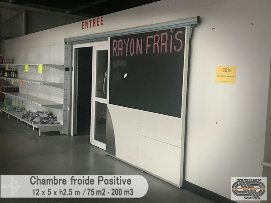 Grande chambre froide positive (0°C + 4°C) – 200 m3 – 75 m2 