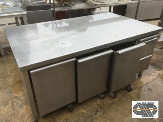 Grand meuble inox de patisserie