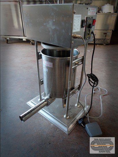 Petit poussoir à saucisses 220 volts - 10 litres vertical 