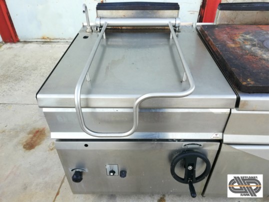 Sauteuse gaz professionnelle occasion ligne de cuisson BERTO'S