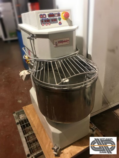 Pétrin spirale universel d'occasion 40Kg de pâte Marque: CAPLAIN ( pour la boulangerie patisserie)
