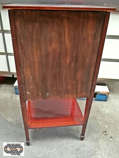 meuble de présentation en bois 
