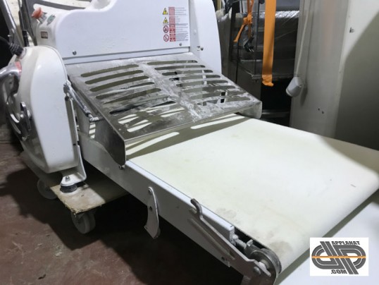 Laminoir à bandes de 50 pour la boulangerie d'occasion marque GECOMA 