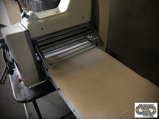 laminoir a tapis convoyeur pour la boulangerie patisserie