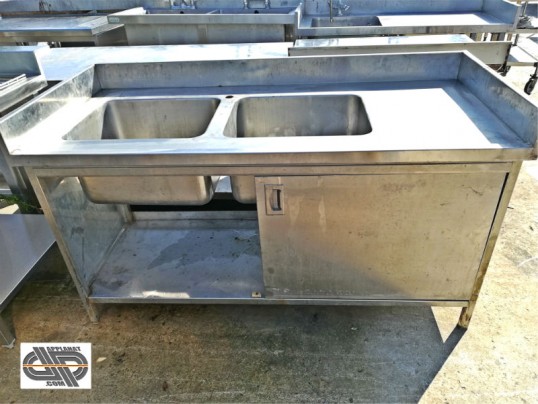 Plonge inox double avec placard en soubassement