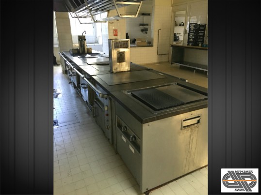 Piano de cuisine MOLTENI occasion professionnel haut de gamme