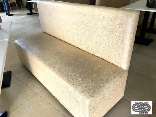 banquette de restaurant professionnelle d'ocasion imitation cuir reptile