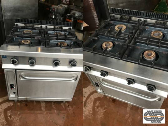 Cuisinière professionnelle inox à 4 feux et four gaz REPAGAS C-741
