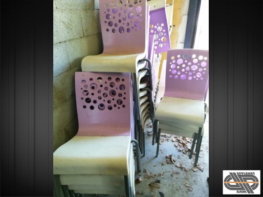 Lot 20 chaises extérieur en aluminium et plastique occasion  VENDU