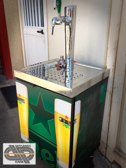 Tireuse à bière design Heineken