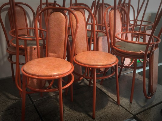 Mobilier de restaurant Lot de 40 chaises bistrot rétro Saumon