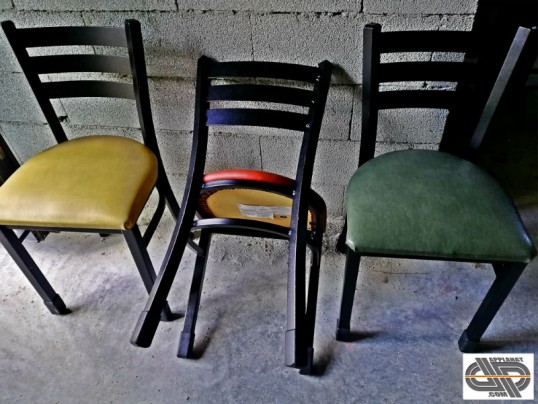 Set de 25 chaises d’intérieur pour secteur CHR professionnel d’occasion
