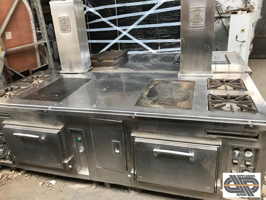 Fourneau de luxe pour cunisine professionnelle