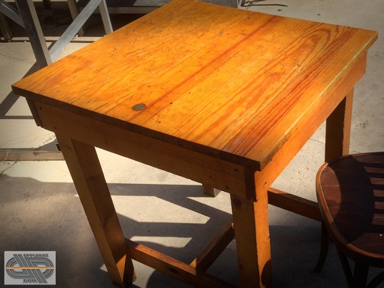 Table de bristrot en bois 