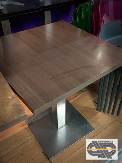 Lot de tables bistrot d'occasion