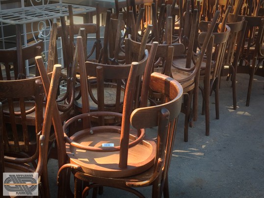 lot de chaises vintages bois indus