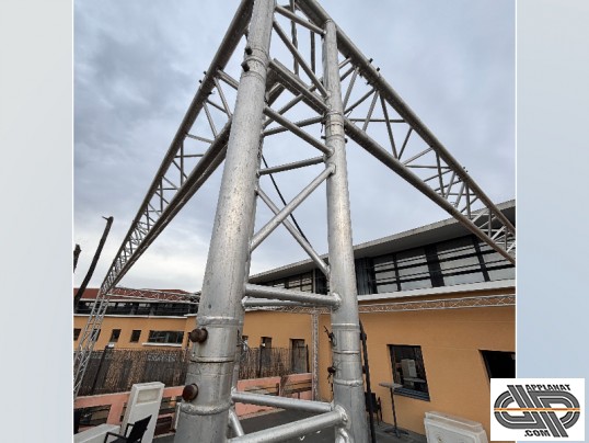 Structure modulable pont triangulé truss aluminium 290 d'occasion 