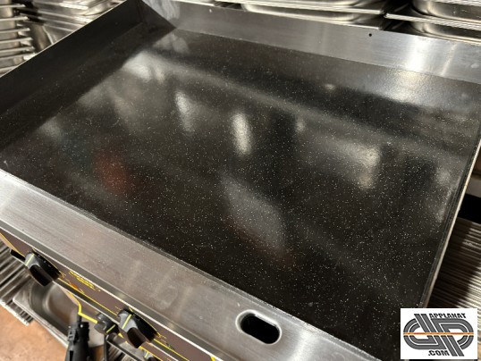 Plancha-professionnelle-triphasee-dessus-acier-emaille-occasion