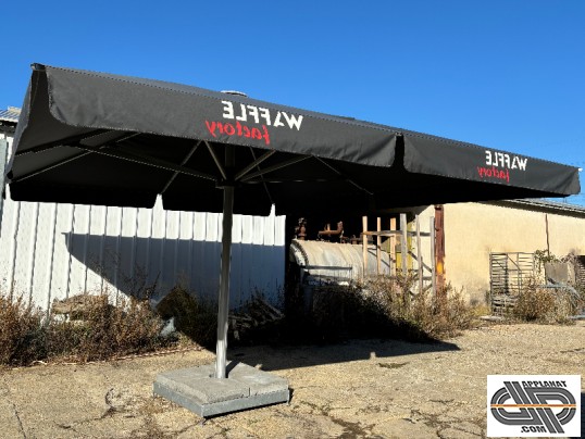 Parasol-commercial-20m2-4m00x5m00-haut-de-gamme-occasion