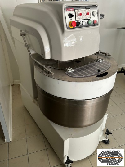 Pétrin spirale de boulangerie d'occasion de 2022
