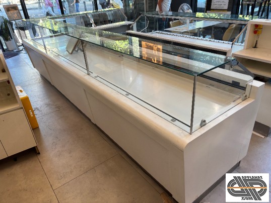 Grande vitrine réfrigérée à service arrière d'occasion