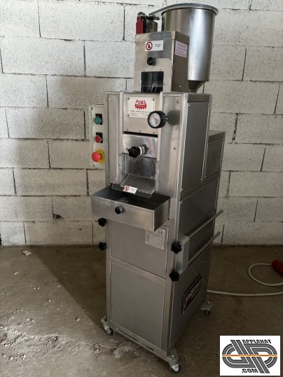 Machine à gnocchis d'occasion marque Pama Roma (Italie) , modèle : GN/3-N , de 2015