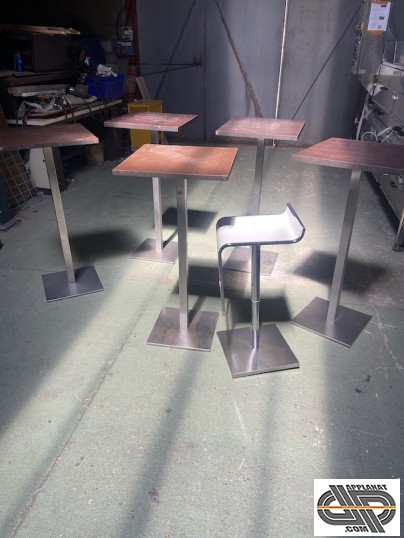 Mobilier Professionnel occasion table haute mange debout lot en liquidation