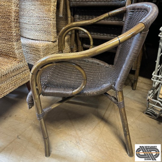Fauteuil cadre alu & cannage PVC marron occasion