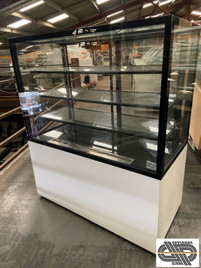 Vitrine réfrigérée positive blanche et noire d'occasion 
