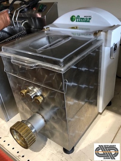 petite machine à pates fraiches d'occasion  