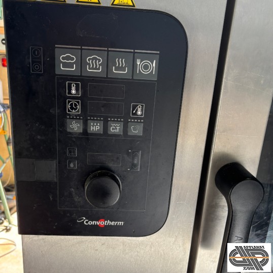 Tableau de commande easyDial sur un four Convotherm d'occasion