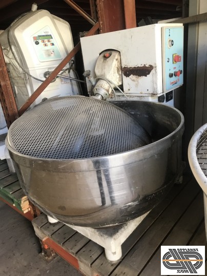 Pétrin LAMBERT NPL 45 JS occasion 45 litres de coulage – 75 Kg de farine – 120 Kg de pâte