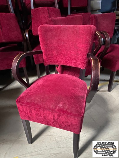 Chaises bois marron foncé wengé et voelour rouge avec accoudoirs arrondis 