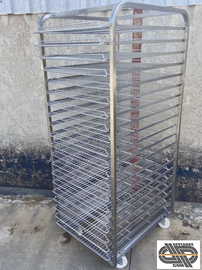 Chariot inox boulangerie 60 x 80 cm