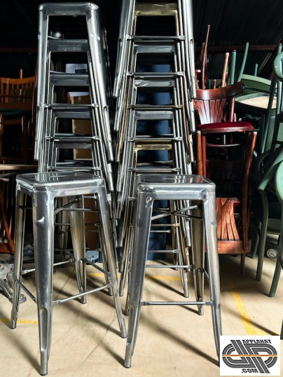 Lot de mobiler d'occasion pour professionnels : tabourets metal occasion