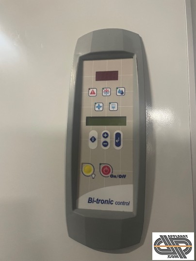 Tableau de commande Bi-Tronic Control d'une armoire pousse contrôlée Hengel