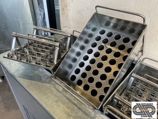 détail sur un moule de machine professionnelle d'occasion pour fabriquer des glaces bâtonnets maison