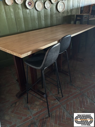 Grande table haute de restaurant d'occasion