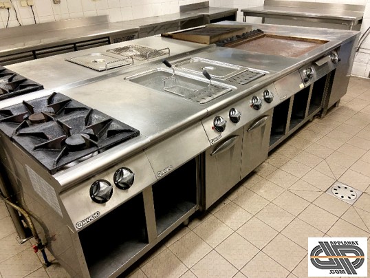 Fourneau central professionnel d'occasion en modules 900 gamme Star MARENO