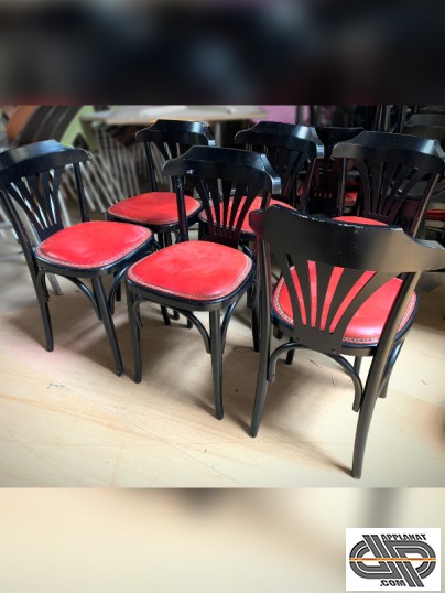 Chaises bistrot bois assise sky rouge 