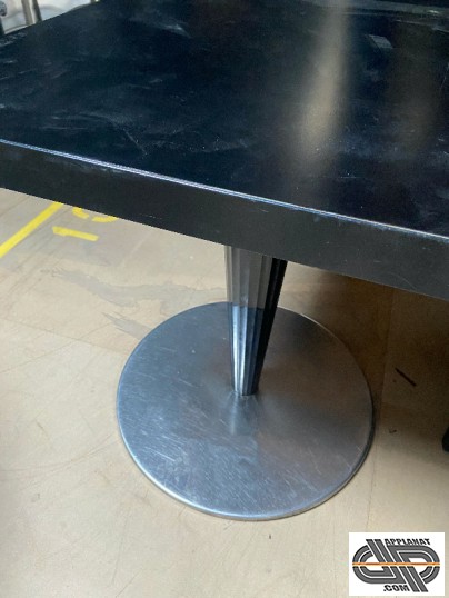 table CHR avec base inox plate