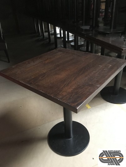 Lot tables restaurant plateau bois foncé pied fer
