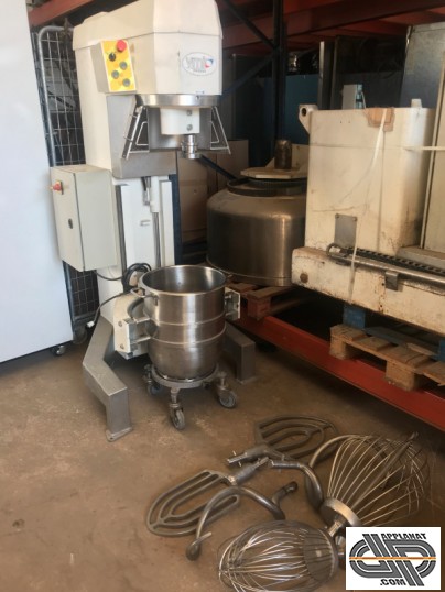 Batteur mélangeur professionnel d'occasion 100 Litres + réduction 60 Litres