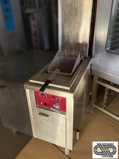 Friteuse gaz simple bac 16 litres  CHARVET PRO 800 occasion - 2 600,00 € HT