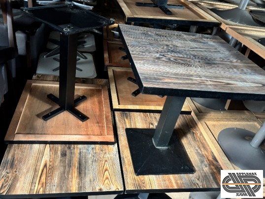 Lot tables restaurant bar snack occasion avec plateau effet bois brûlé