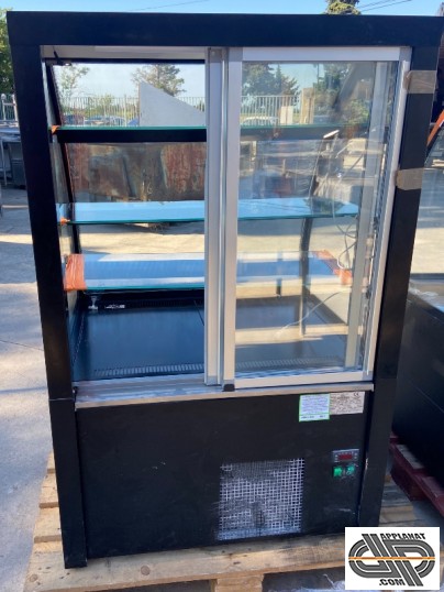 arrière d'une vitrine réfrigérée patisserie TECNODOM EVO90V d'occasion