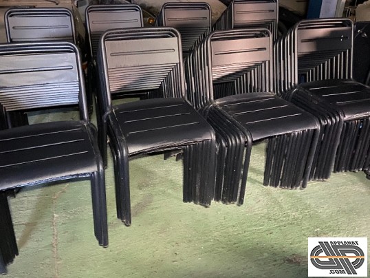 Lot de chaises métalliques design noires d'occasion