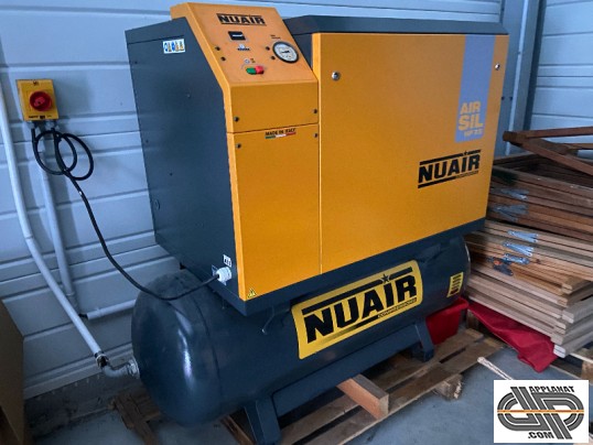 Compresseur professionnel industriel insonorisé Nuair NB7 7.5 FT d'occasion