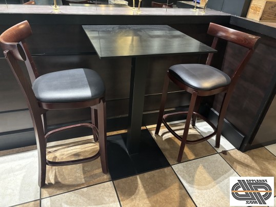 tables hautes mange debout noir et chaises hautes d'occasion de 